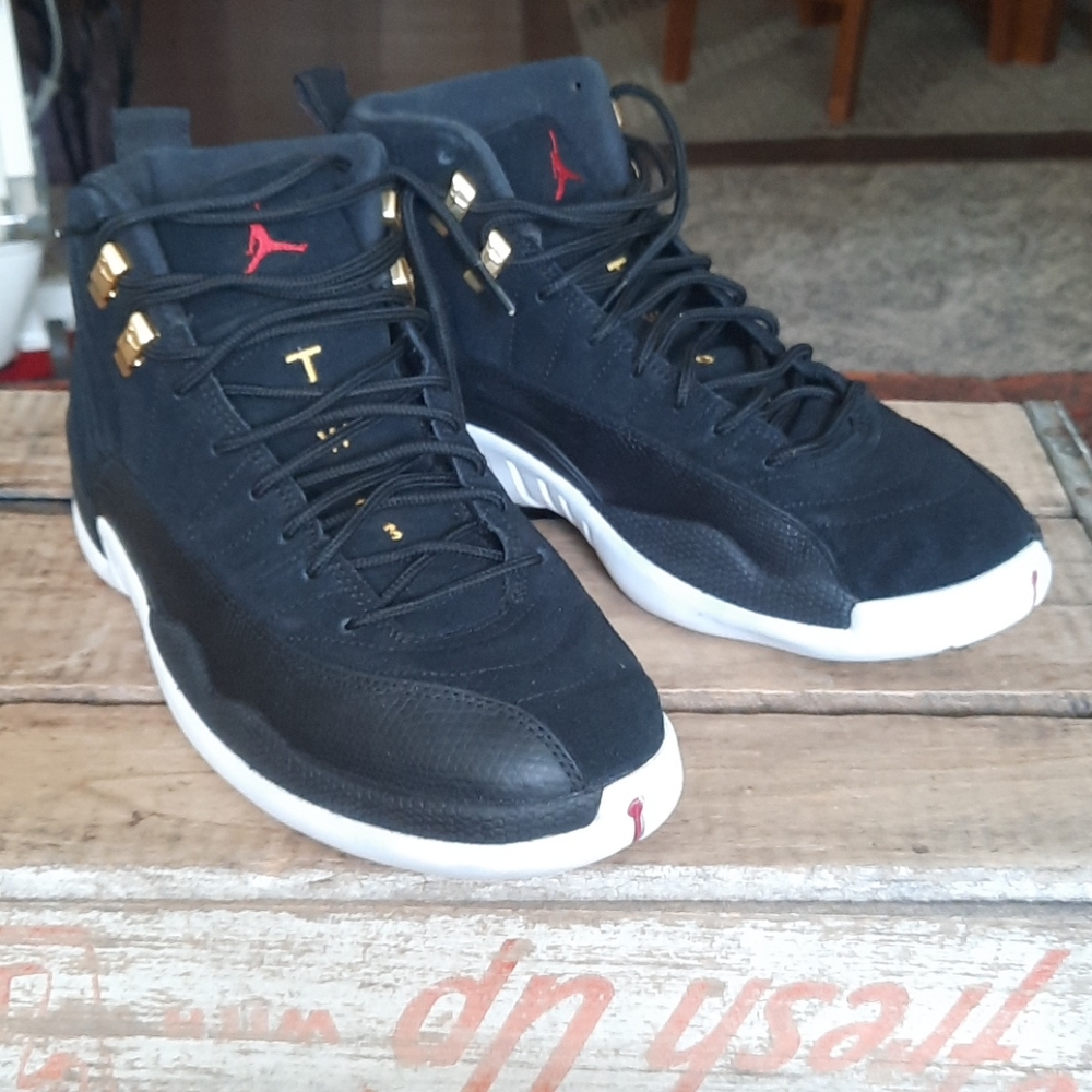 Jordan 12 Reverse Taxi sz 9